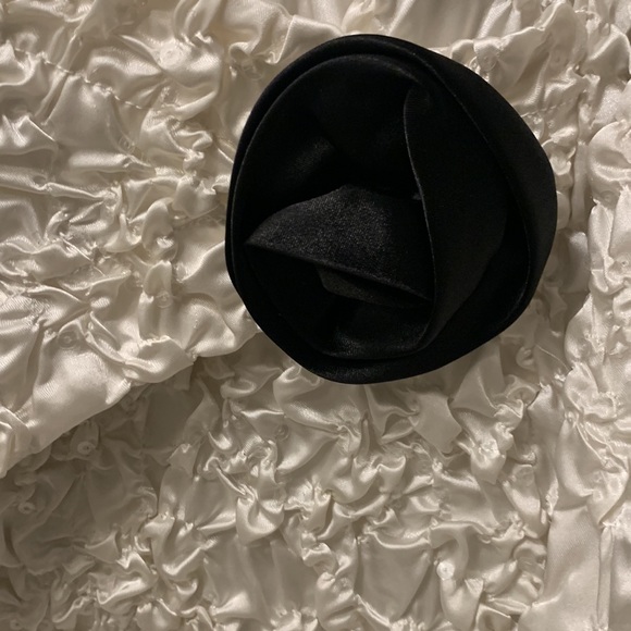 Cachet Sequin Ruched Top - Picture 5 of 6